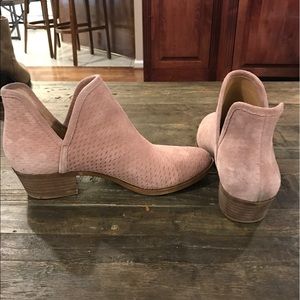 Lucky Brand Bashina booties